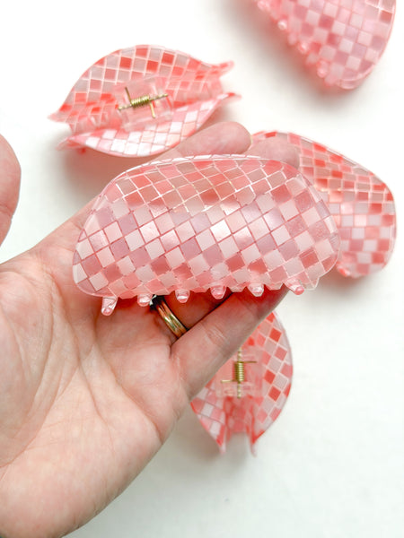 rose checker claw clip | medium