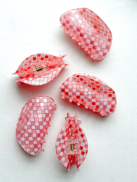 rose checker claw clip | medium